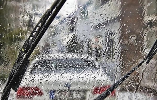科目二、科目三遇到下雨天應(yīng)該怎樣做？考試順利會(huì)通過