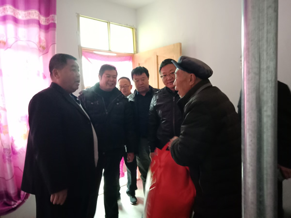 隴運集團公司開展“解難題、辦實事、送溫暖”主題黨日活動